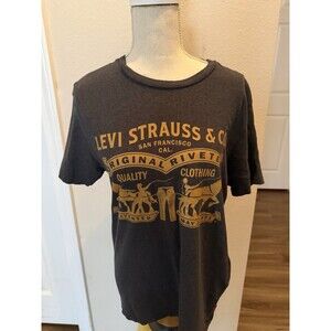 Levi's Women's Gray Shirt Sleeve Large Tshirt